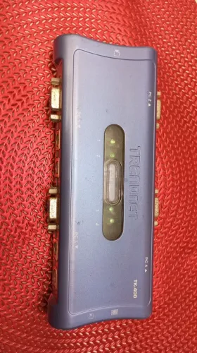 KVM Switch TK 400
