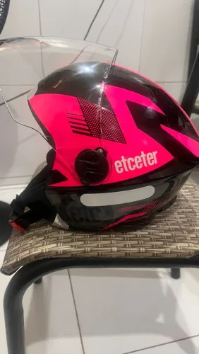 Capacete aberto
