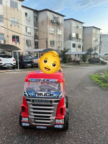 Caminhão truck infantil 