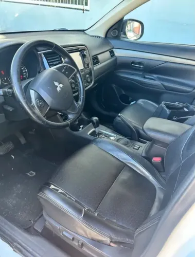 Mitsubishi Outlander 2.0 16V 160cv Aut. 2015