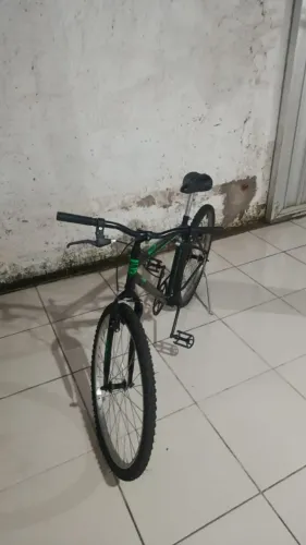 Bicicleta aro 26 semi nova ,ótima condição