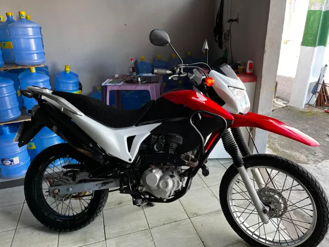 Bros 2016 160 moto de mulher, perfeito estado