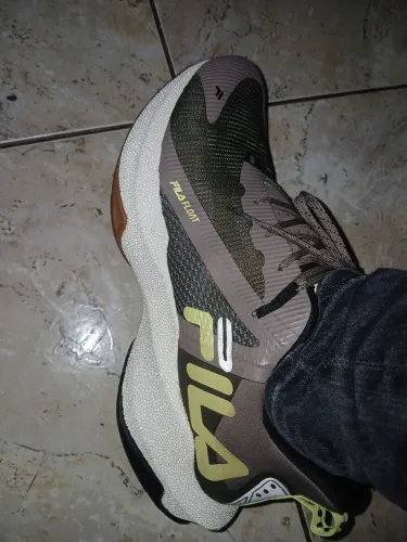 Vendo tênis Fila