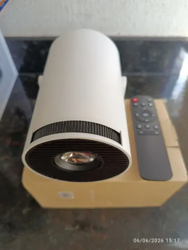 Projetor HY300
