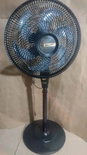 Ventilador coluna ótimo r$160. Entrega na região.