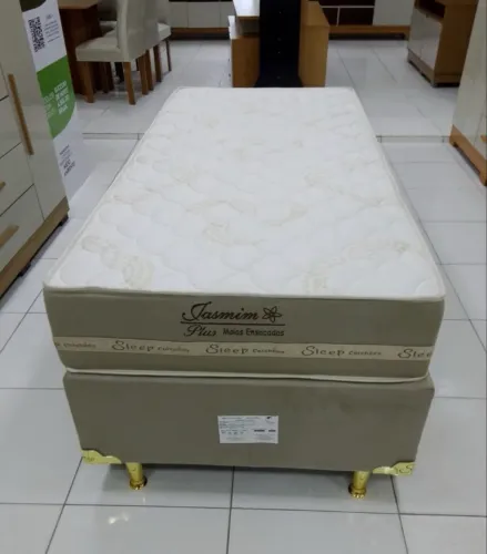 Cama box de solteiro base+ colchão nova e lacrada disponível