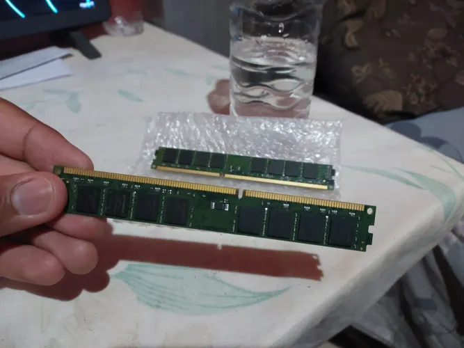 2 PENTES DE 8G RAM DDR3, NOVO ABERTO HJ