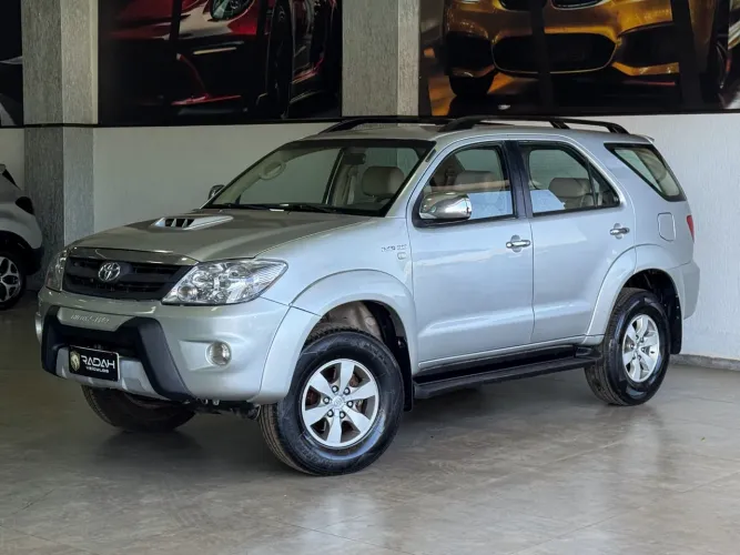 Toyota Hilux SW4 SRV D4-d 4X4 3.0 TDI Dies. AUT 2007