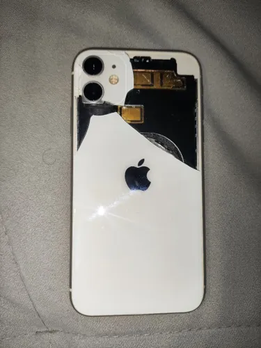 iPhone 11 64gb - face id ok/placa perfeita/bateria 80%