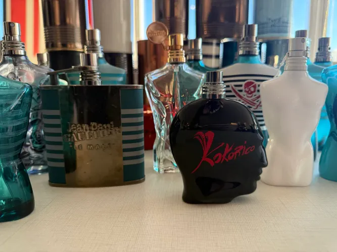 Jean Paul Gaultier - 20 frascos vazios - colecionador
