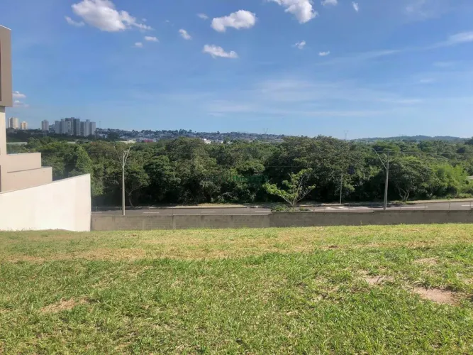 Reserva do Paratehy - Terreno de 714m² a venda em declive - Vista Livre - SJC/SP
