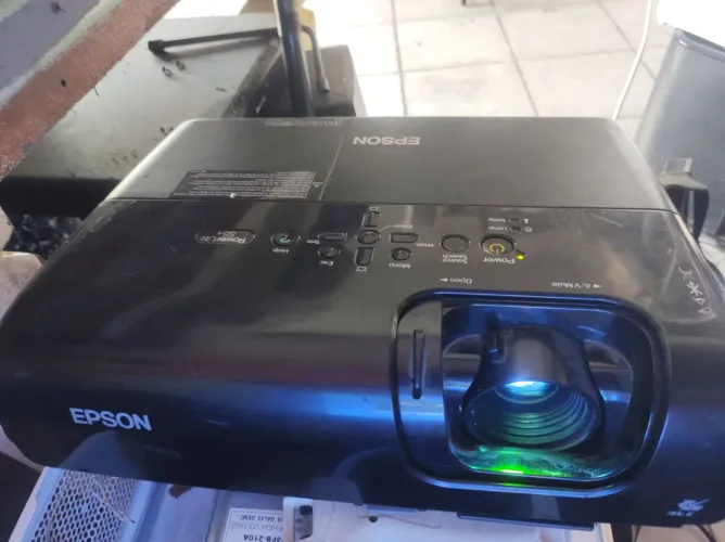 Projetor epison s5 perfeito estado