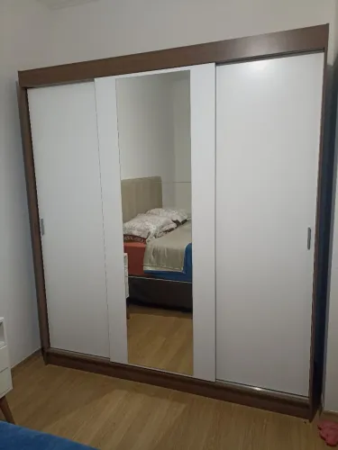 Guarda roupas 3 portas