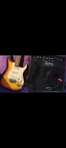 Tudo por 650 GUITARRA/ AMPLIFICADOR/CABO/ CORREIA 
