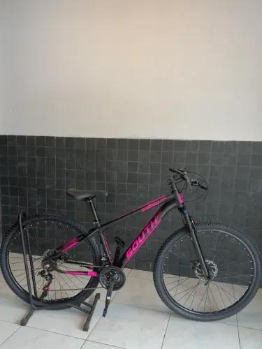 BIKE ARO 29 - Preto com rosa