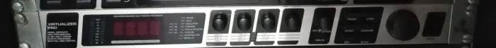 Efeito de voz Behringer
