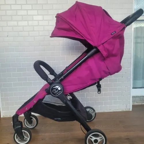 Carrinho baby jogger city tour usado