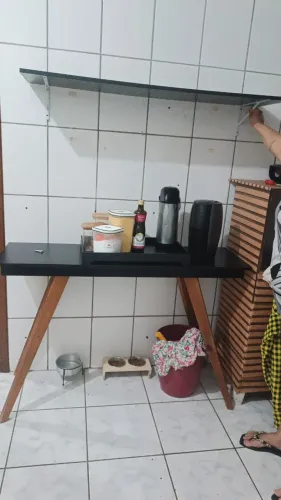 Aparador em ótimos estado!junto com a taba encima 180 reais os dois