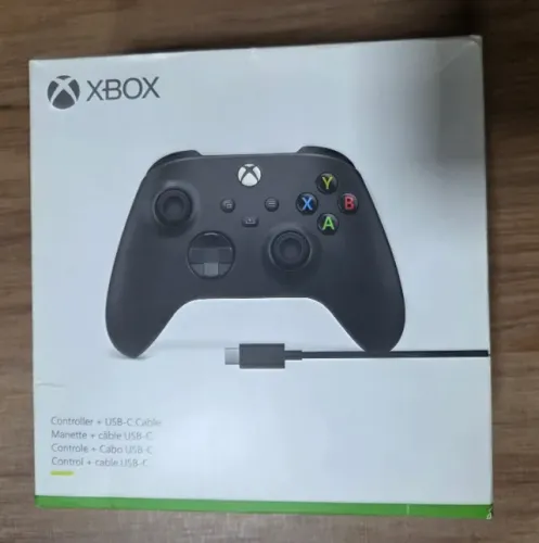 Controle Xbox Series X|S / PC Original Microsoft (Modelo 1914) + Cabo USB-C na Caixa - Usa