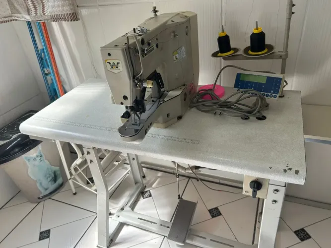 MAQUINA DE COSTURA TRAVETE ELETRÔNICA WESTAN modelo JUKI