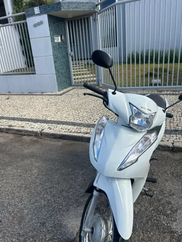 Vende-se Honda biz 