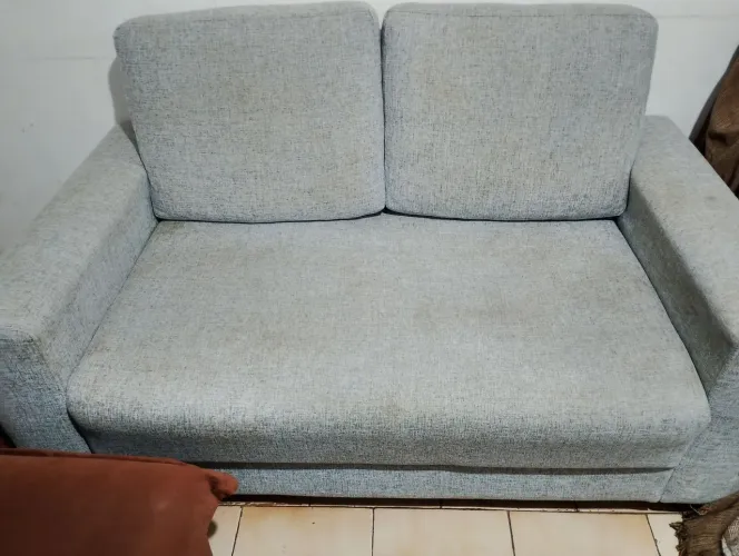 Sofá dois lugares 100 reais