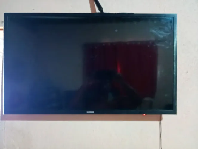 Tv 32" NÃO É SMART