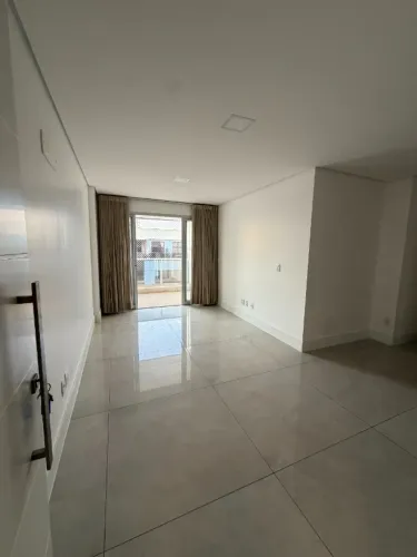 3 QUARTOS REFORMADO | 118 M² | 2 VAGAS | 6º ANDAR | NOROESTE | SEM FIADOR