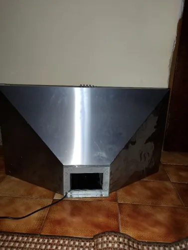 Vendo 1 coifa sem uso, estava em mostruário