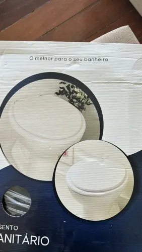 assento sanitário laqueado compatível com a linha Carrara da Deca.
