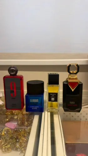 Perfumes desapego Frutado oud, Olibanum, Amber Empire, 9PM REBEL