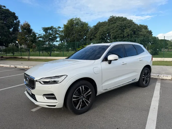 Volvo XC-60 XC 60 T-8 Híbrido Momentum 2.0 5P 2021