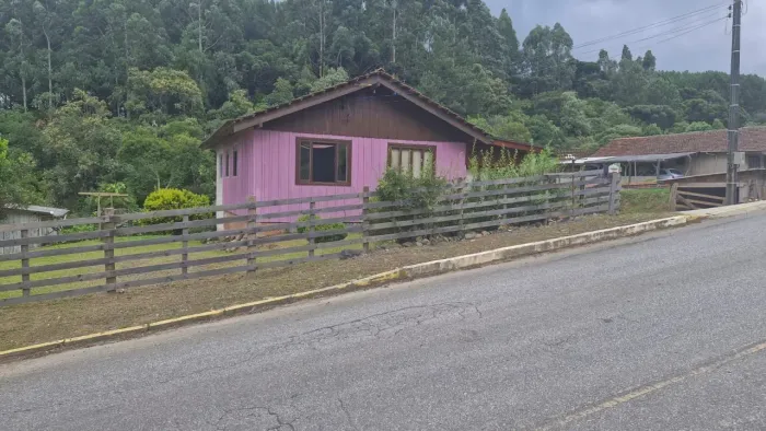 Lote com casa mista em Campo Alegre/SC Excelente oportunidade