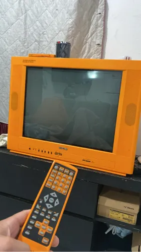 Tv de tubo raridade essa difícil de achar