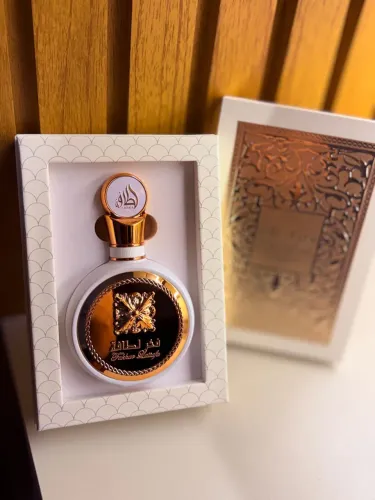 Perfume FAKHAR ROSE LATAFFA -ÁRABE