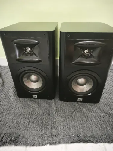 Caixas JBL