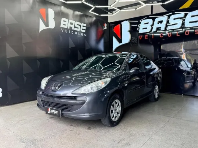 Peugeot 207 Sedan Passion XR 1.4 Flex 8V 4P 2010