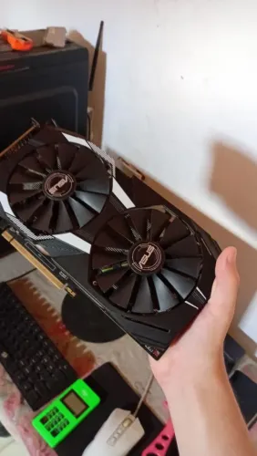 placa de video rx590 ASUS