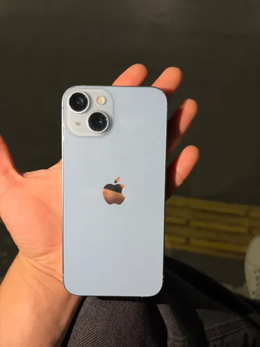 iphone 14 tela trincada mas sem marcas de uso