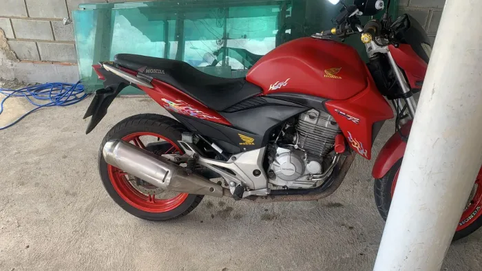 cb 300