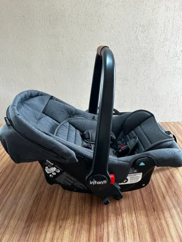 Bebê conforto Infanti - Sem base