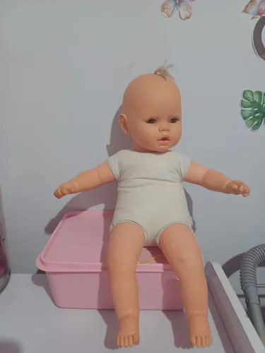 Boneca bebezinha antiga da estrela,  bem conservada