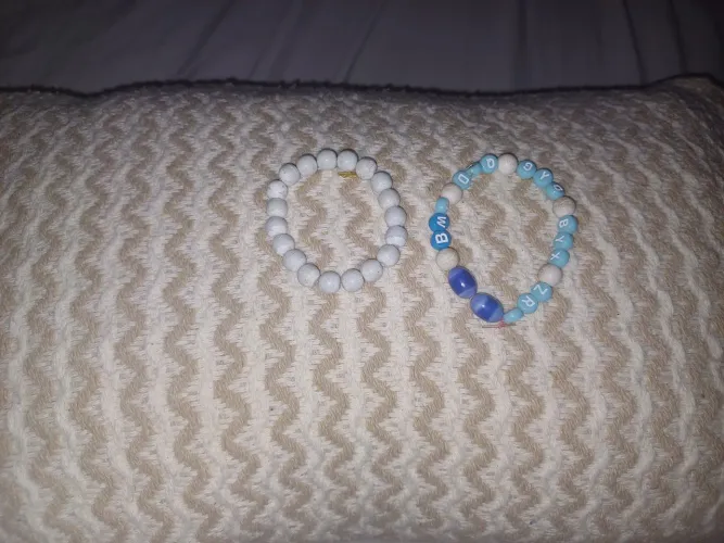 lindas pulseiras azuis femininas?