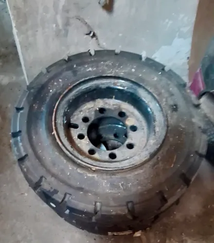 2 pneus de empilhadeiras 700x12