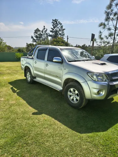 Toyota Hilux CD SRV D4-d 4X4 3.0 TDI Diesel AUT 2011