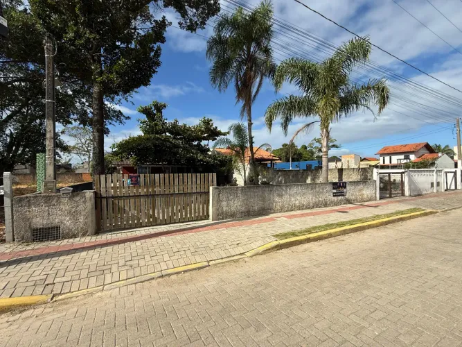Terreno à Venda em Mariscal Oportunidade para Investir em Bombinhas