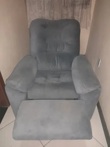 POLTRONA RECLINÁVEIS.