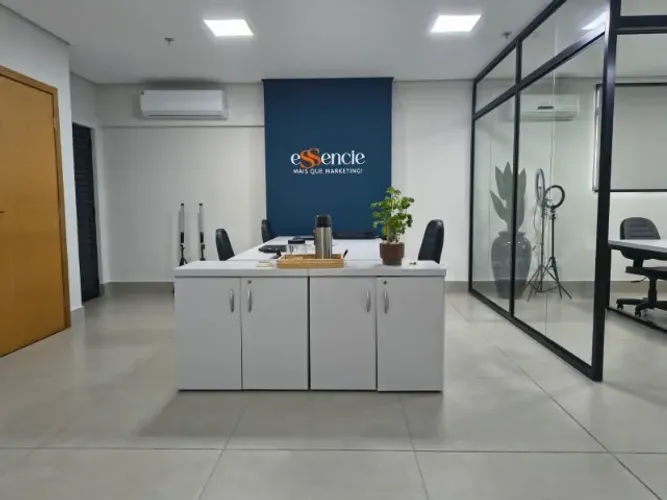 Escritório Pronto no Centro de Maringá - Venda de Estrutura Completa.