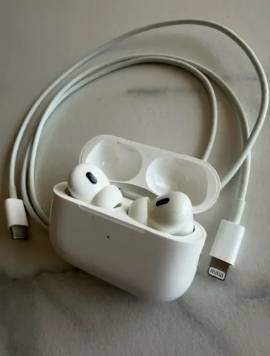 AirPod 2 PRO com capa de proteção 