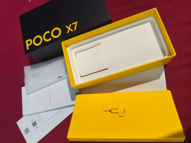 Vendo Poco X7 Black gamer na caixa com todos os documentos.